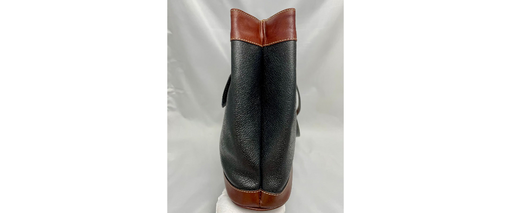 Vtg Bally Double Strap Leather Bucket Shoulder Bag in Black/Tan, made in Italy