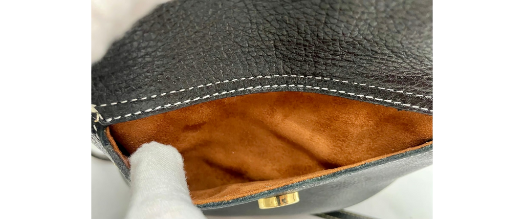 Vtg Bally Double Strap Leather Bucket Shoulder Bag in Black/Tan, made in Italy