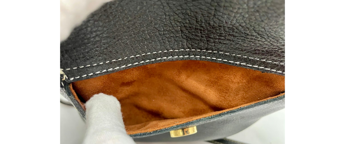 Vtg Bally Double Strap Leather Bucket Shoulder Bag in Black/Tan, made in Italy